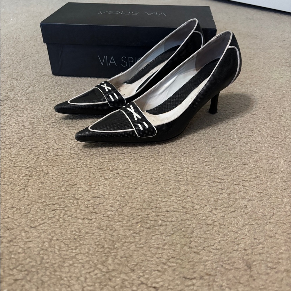 Via Spiga Black Heels with White Trim